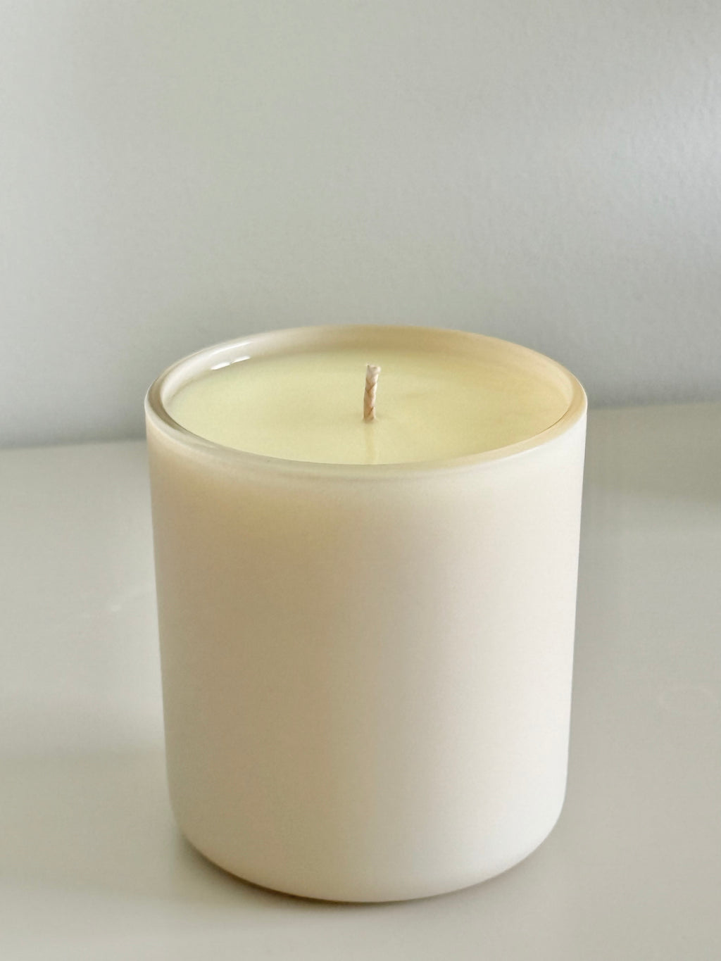 Aroma Candle Handmade 8 oz Matte Aura
